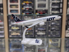 Boeing 737 Max B LOT