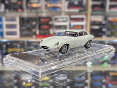 Jaguar E-Type Series 1 1961 (Closed roof)