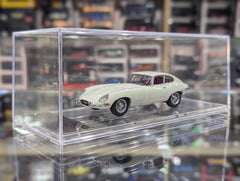 Jaguar E-Type Series 1 1961 (Closed roof)
