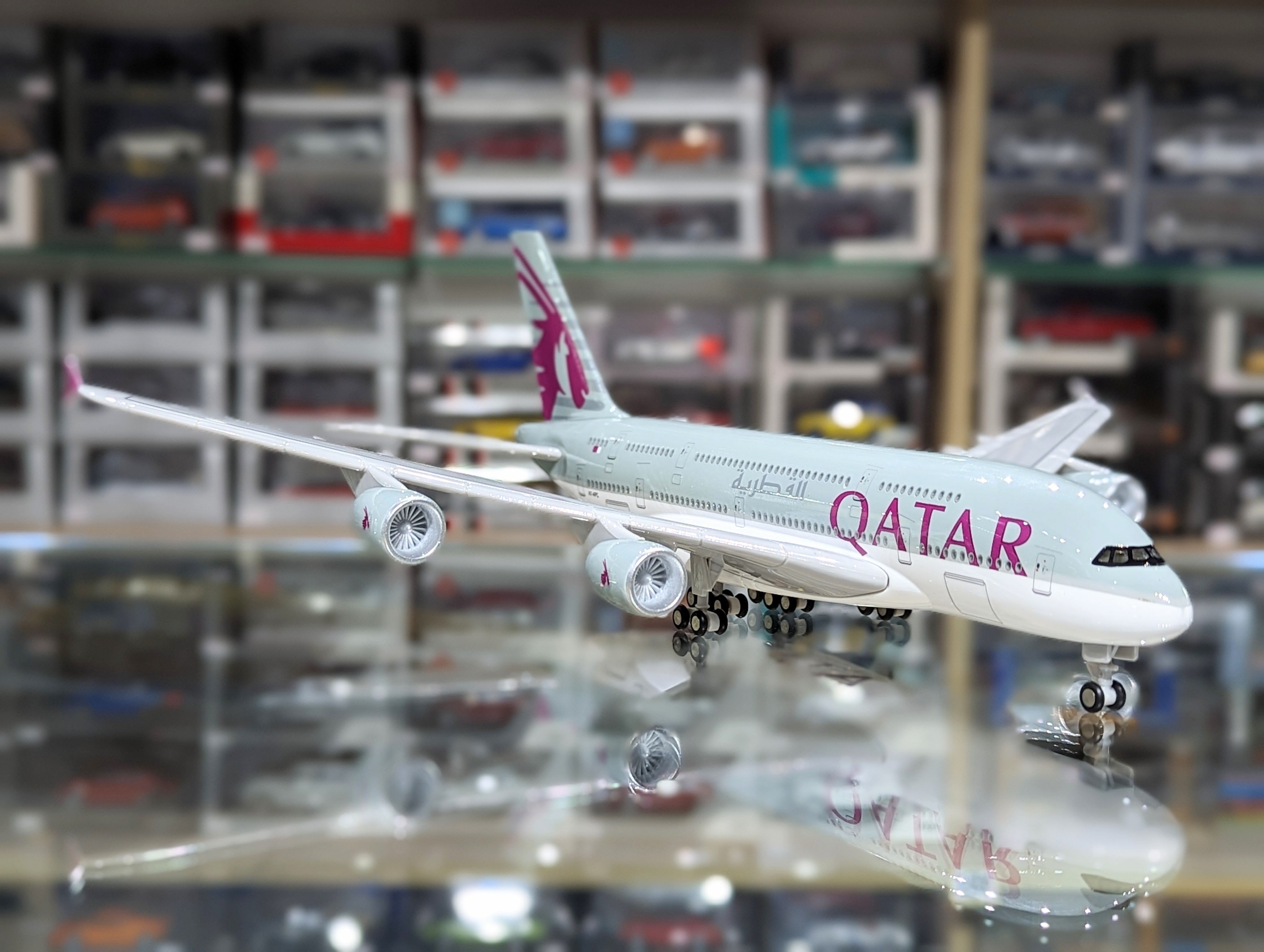 A380 Airbus 1 18  Airbus A380 (Qatar Airlines)