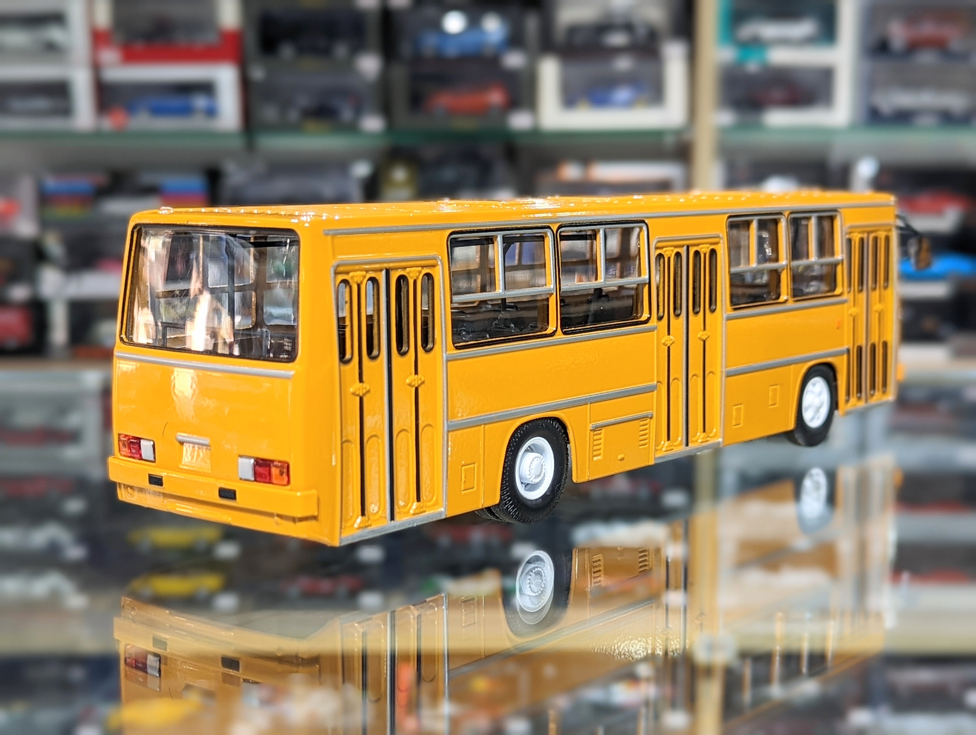 Ikarus 260