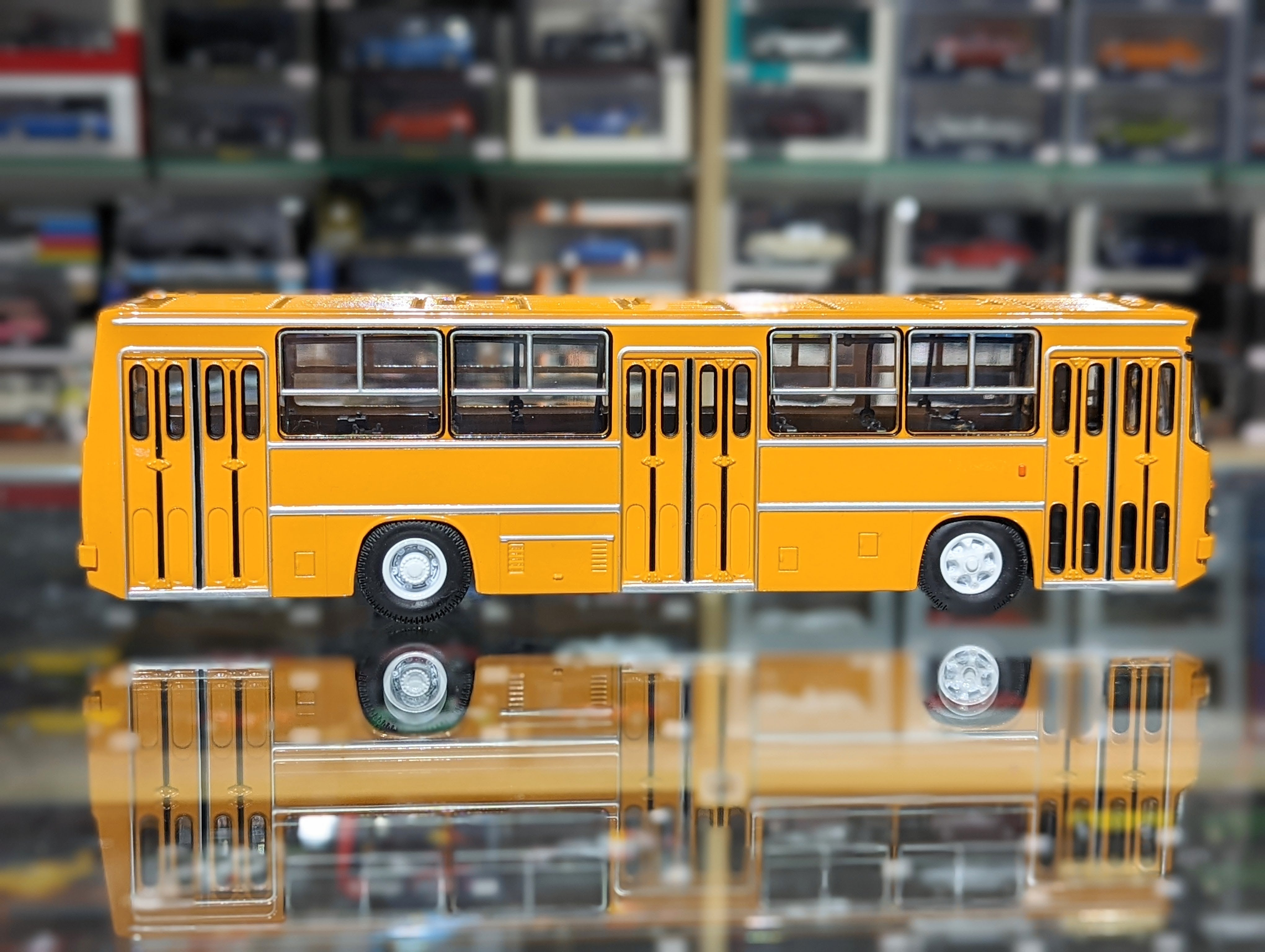 Ikarus 260