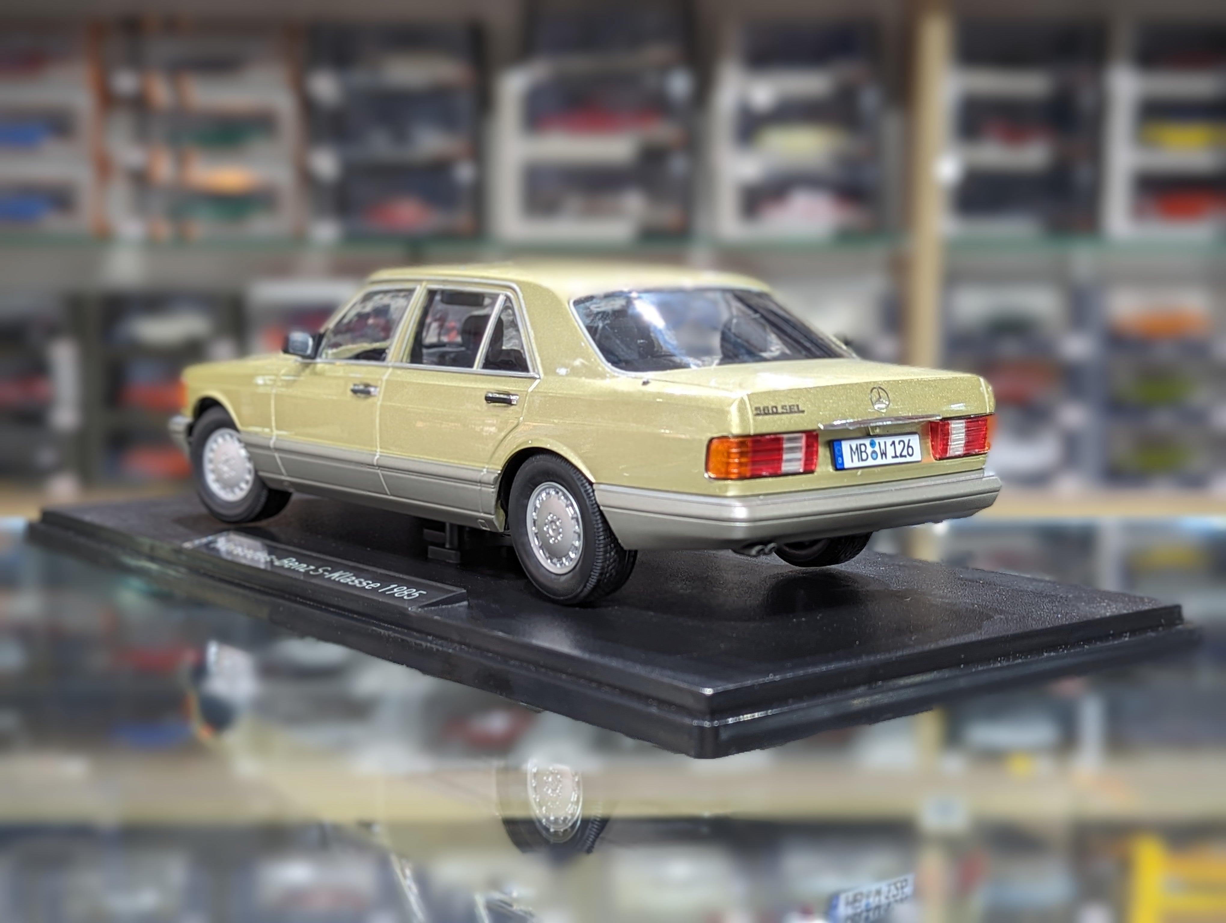Mercedes-Benz W126-1985