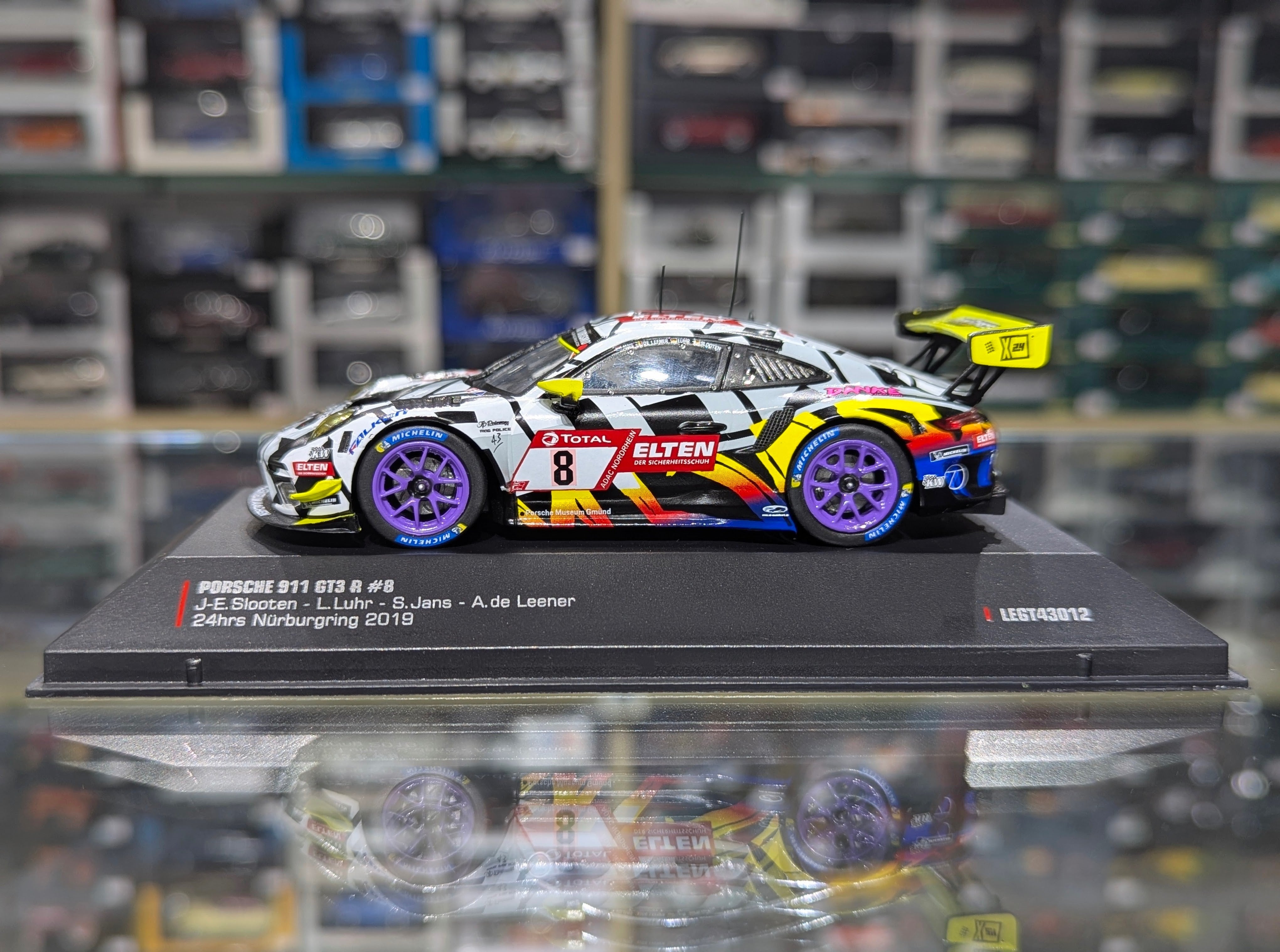 Porsche 911 GT3 R #8