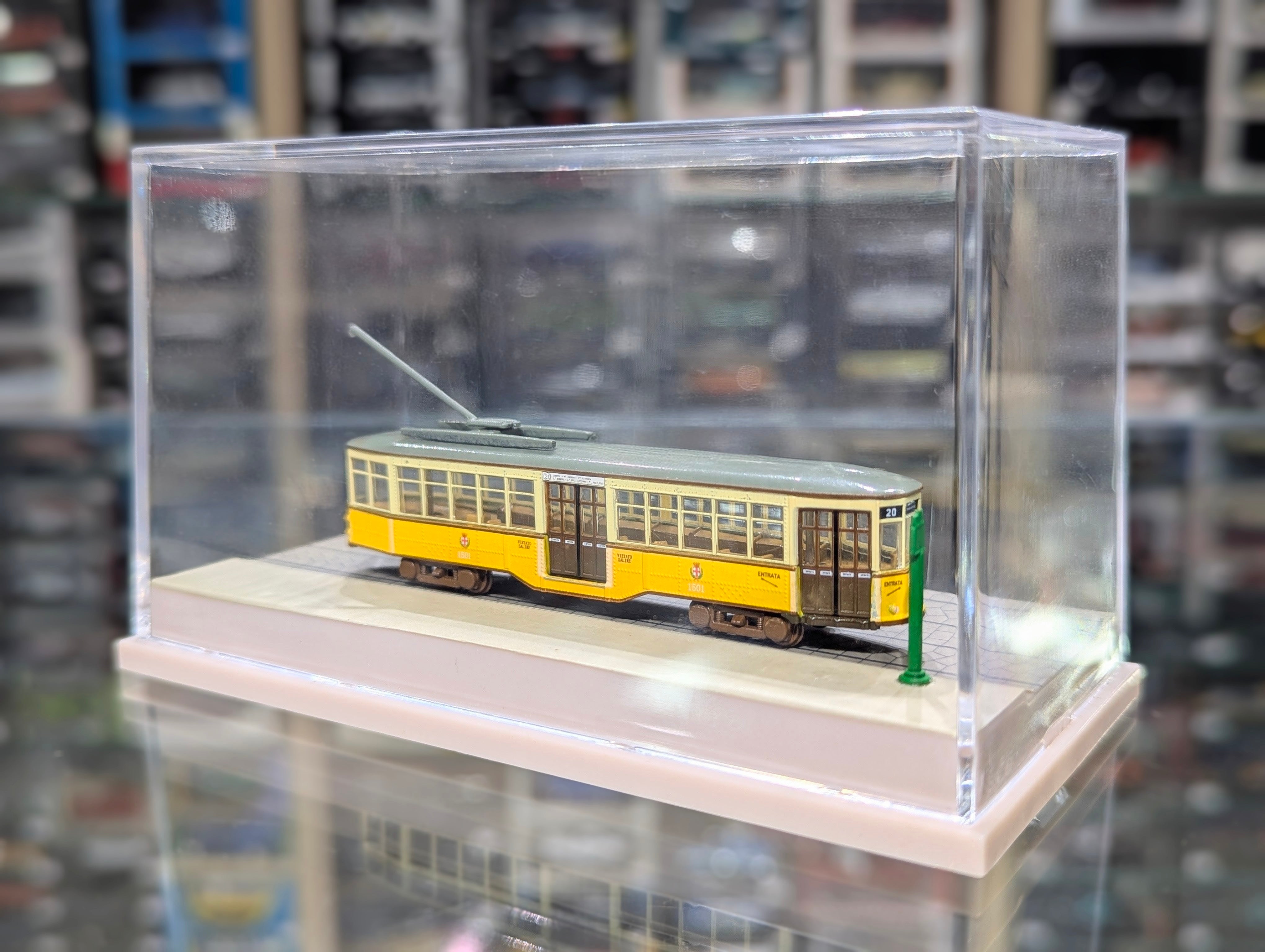 T001 - Vettura 1501-1927