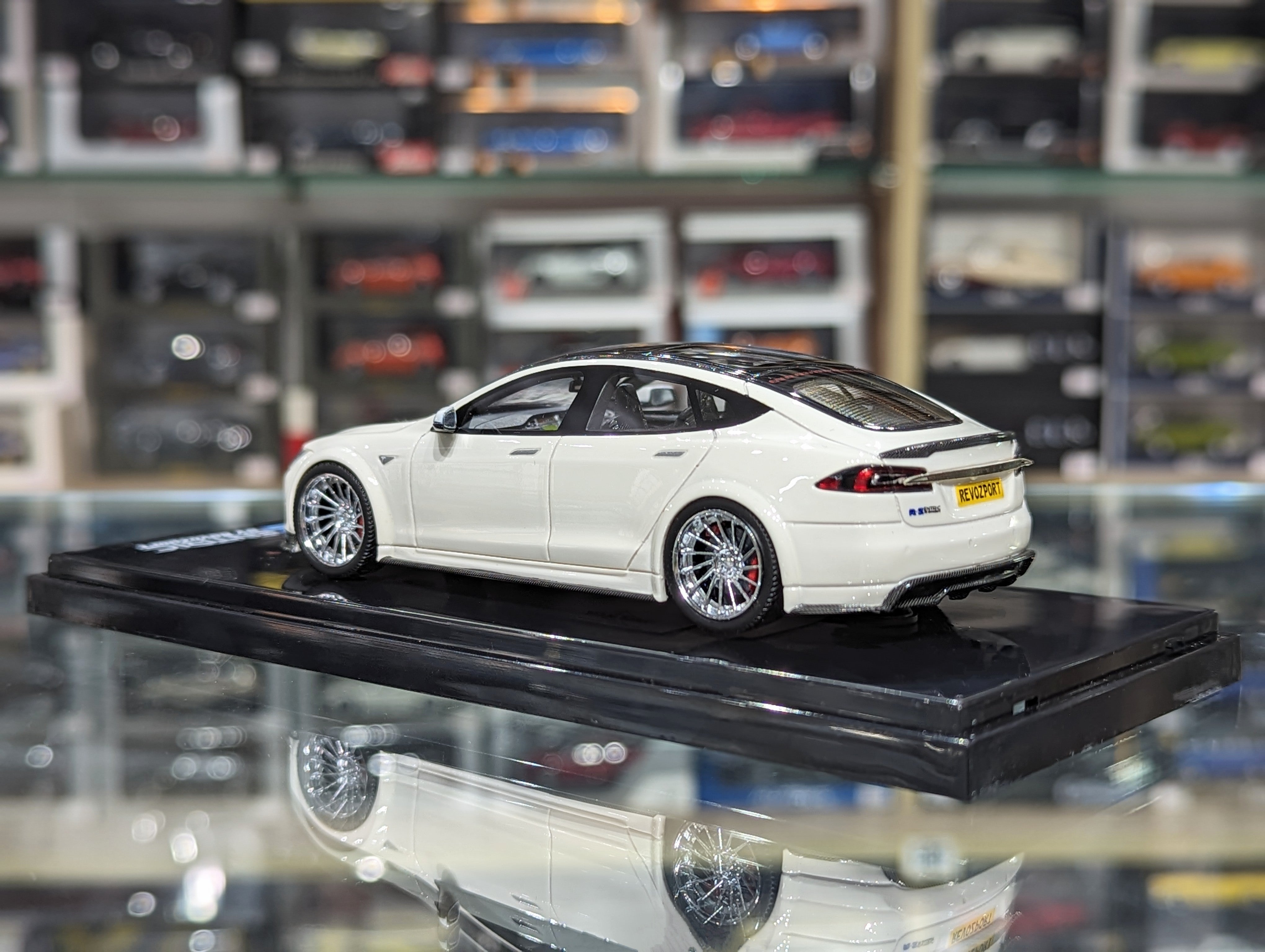 Tesla R-Z Entric