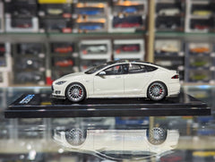 Tesla R-Z Entric