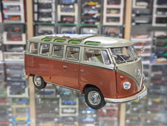 Volkswagen T1 Camper OrangeWhite Roof DC