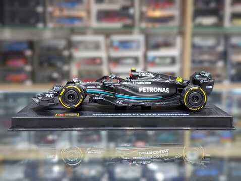 Mercedes-AMG F1 W14-2023   (Lewis Hamilton) 