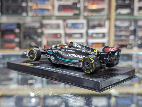 Mercedes-AMG F1 W14-2023   (Lewis Hamilton) 
